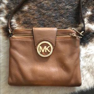 Adorable Michael Kors crossbody.